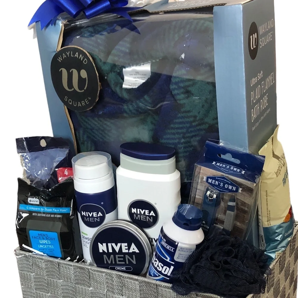 Men’s Ultra Soft Plaid Flannel Bath Robe w/NIVEA Body Wash, Loofah & Shave Gel